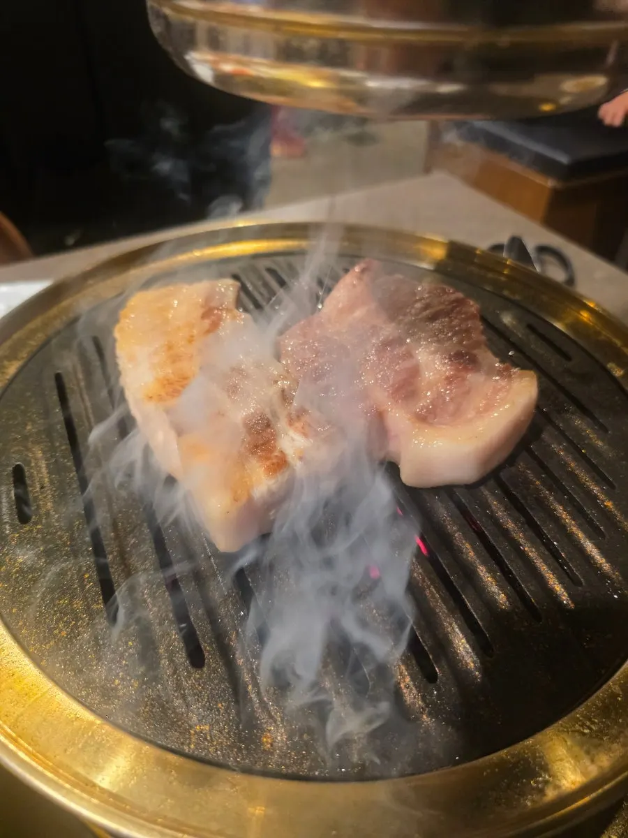 Densely marbled aged whole pork neck, 200g