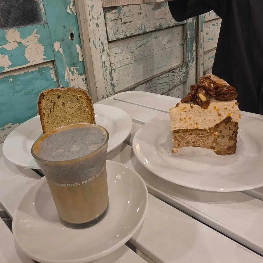 Cold brew, black sesame cream latte and two desserts