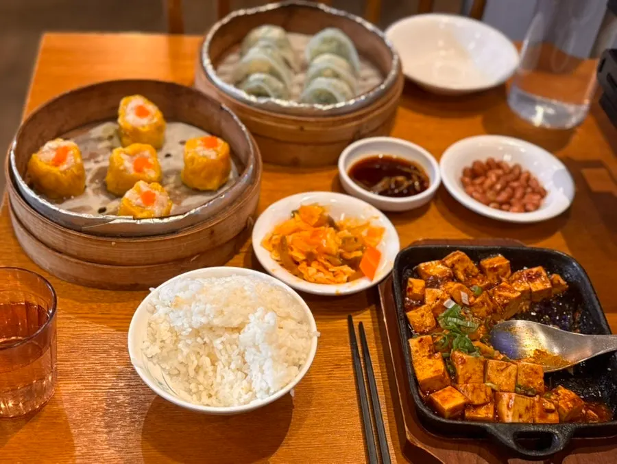 수정달만두 한 접시 클로즈업
