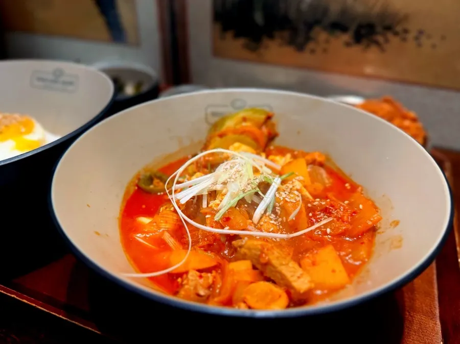 자작하게 끓인 듬뿍짜글이 클로즈업