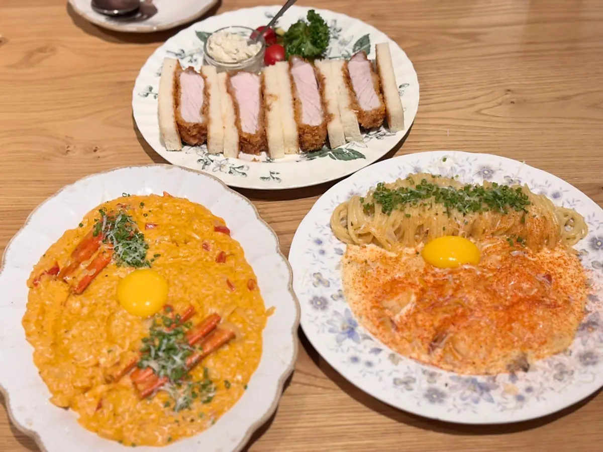 Table spread of pasta dishes at Eulji Darak Gangnam Station