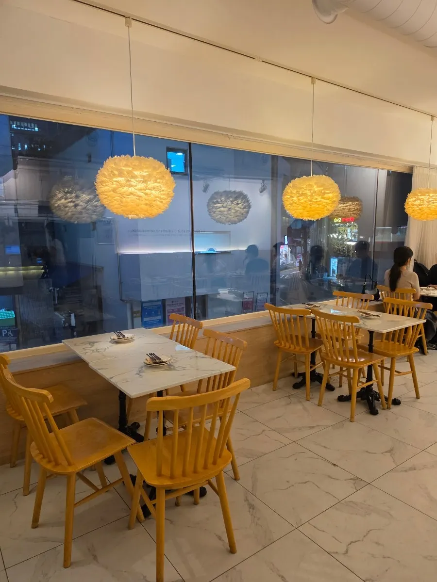 Interior atmosphere at Eulji Darak Gangnam Station