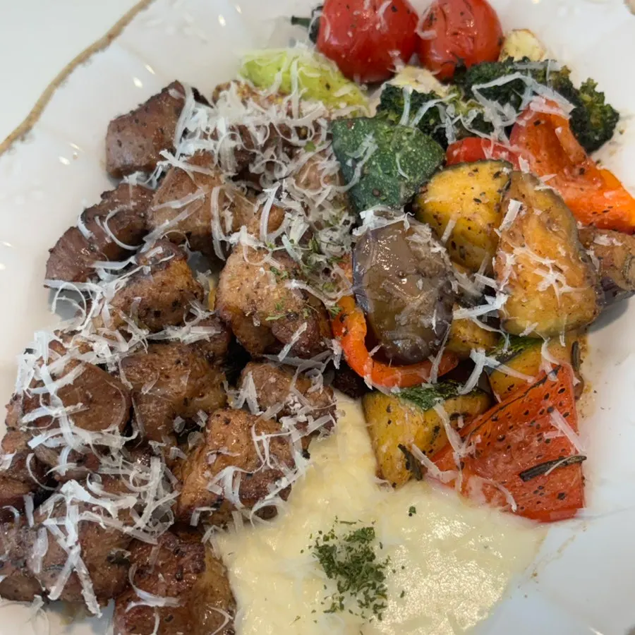 Sauce served with chopped pork neck steak