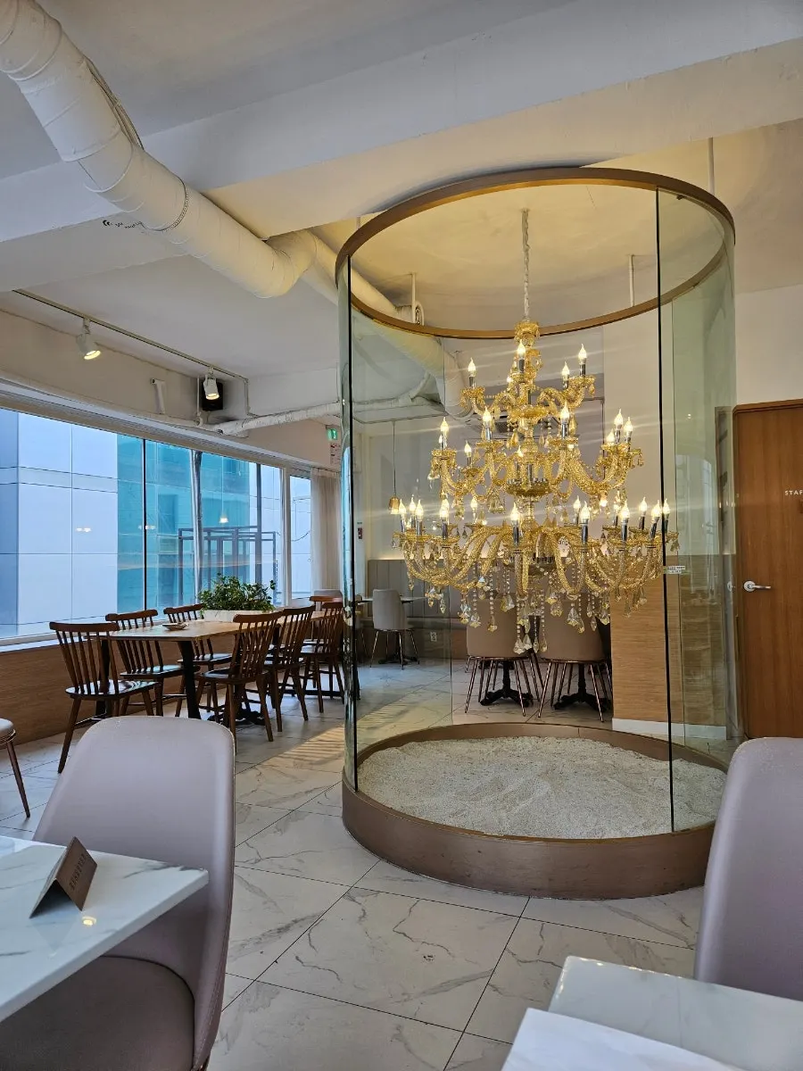 Neat interior design at Eulji Darak Gangnam