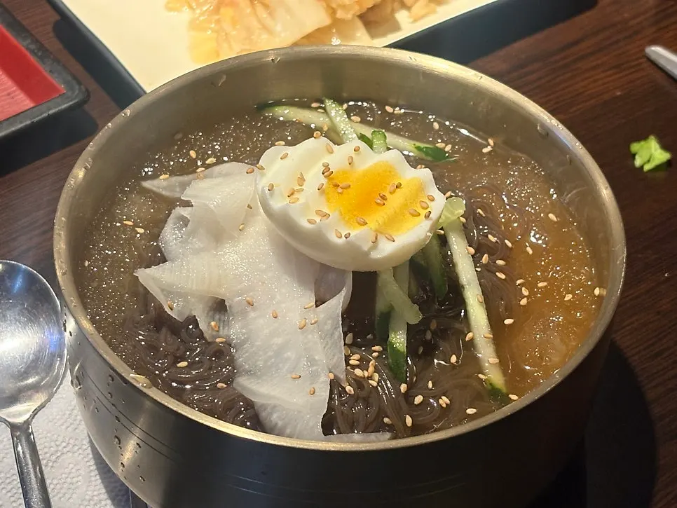 고기 식사 마무리 물냉면