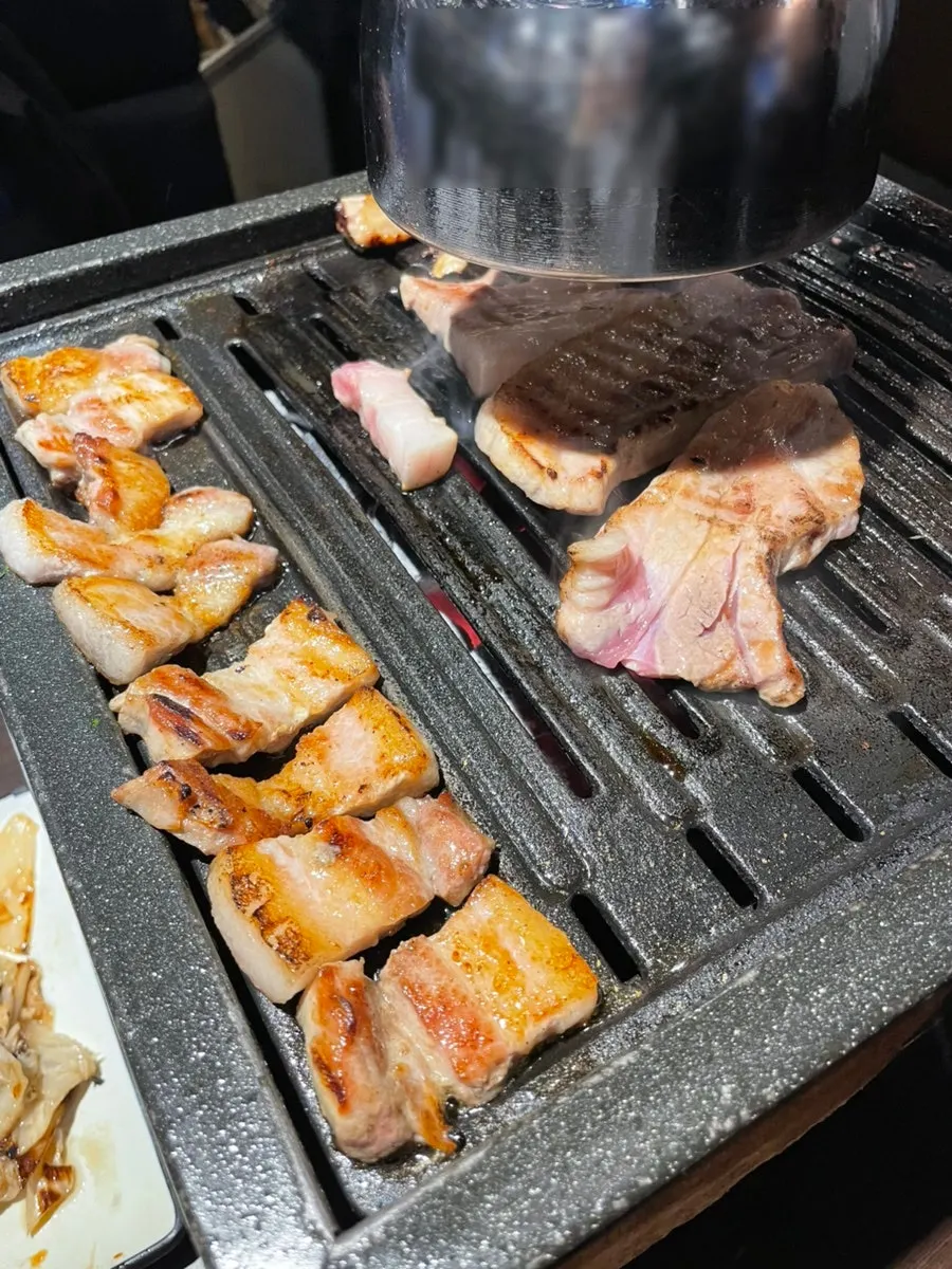 와사비를 올린 갈비삼겹