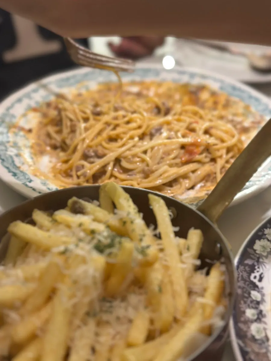 Darak rosé pasta and cream pasta