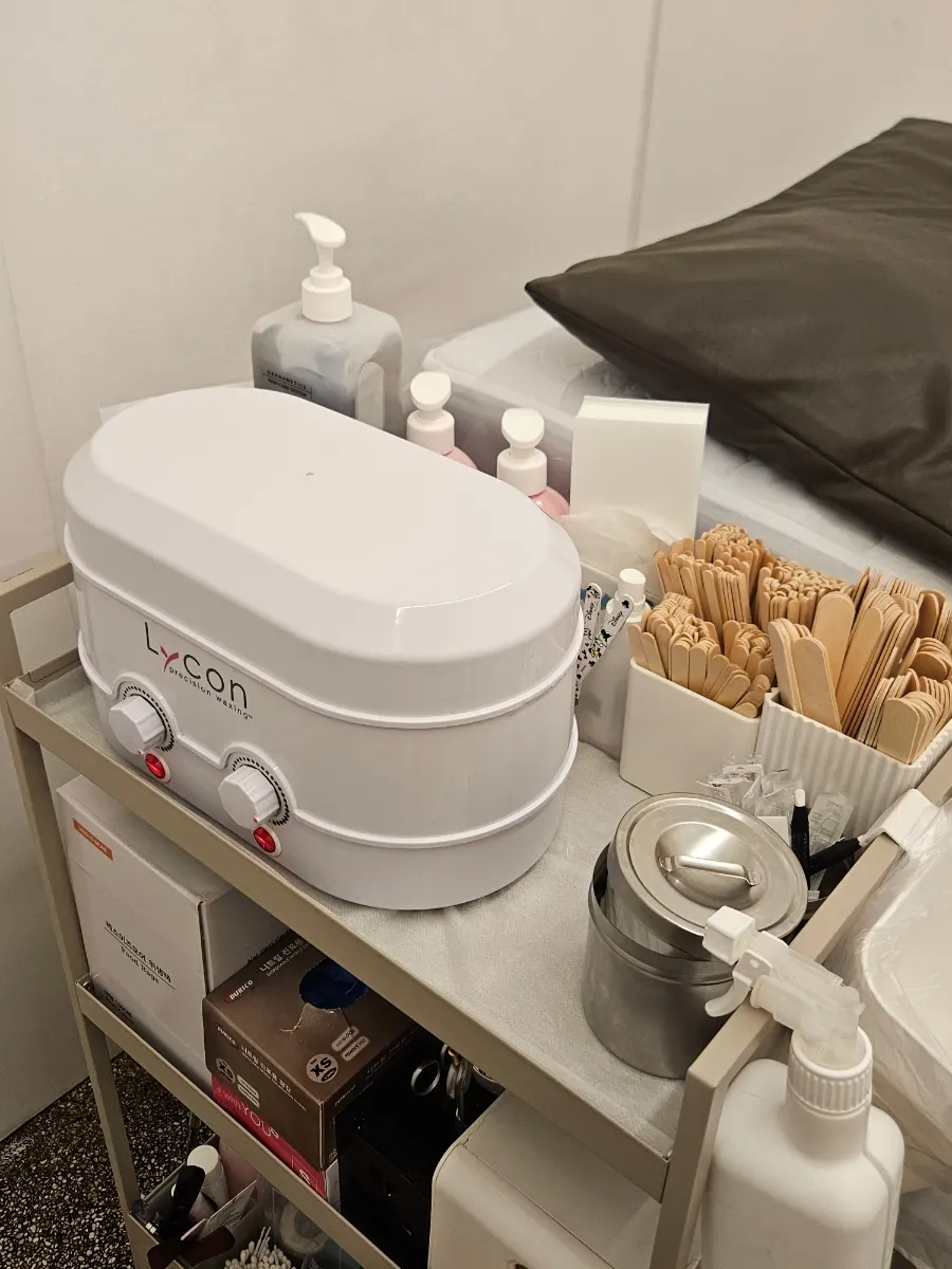 Organized waxing treatment cart