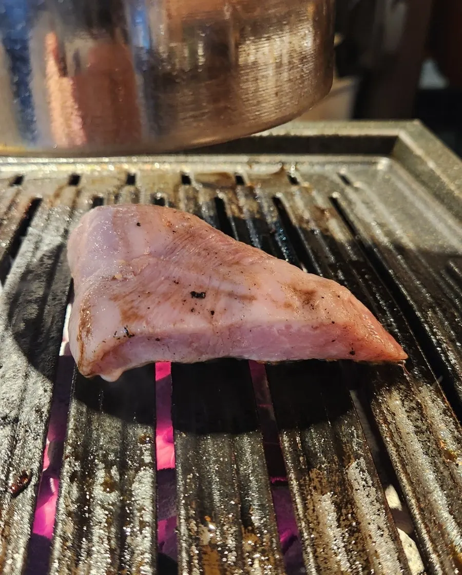 야채 두부 고기가 들어간 돈장찌개