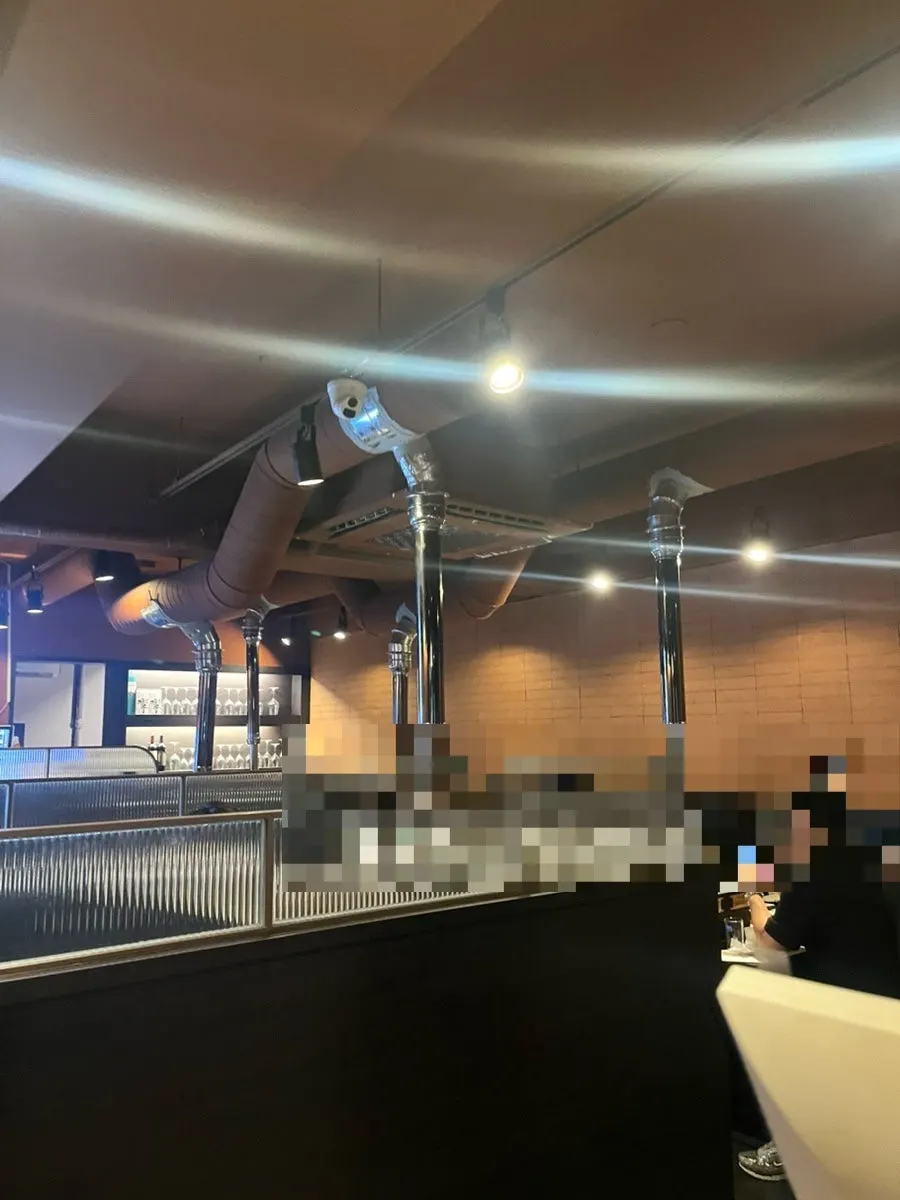 前後ソファ風のギウン江南駅本店テーブル席