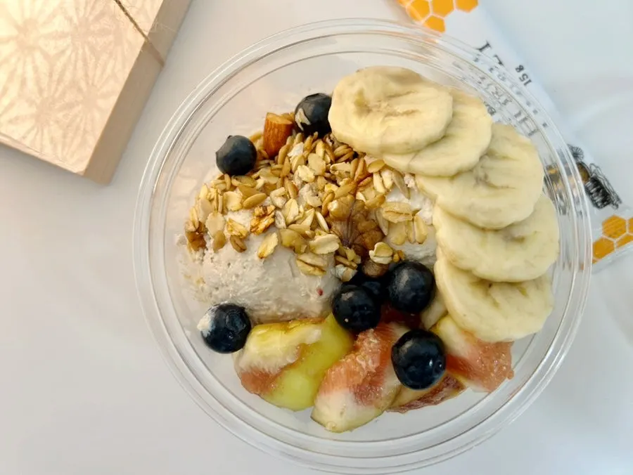 Beheu double Greek yogurt with soy milk added