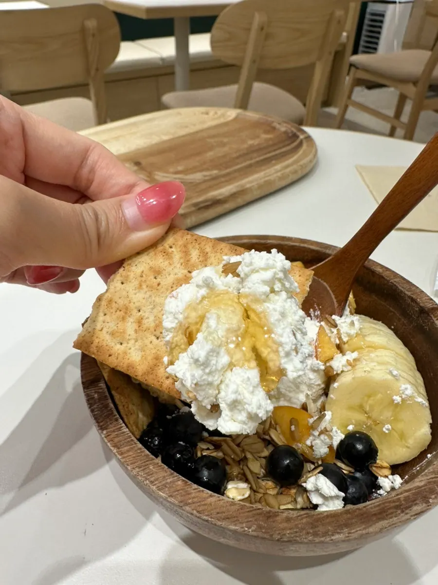 Greek yogurt bowl eaten as part of a diet meal
