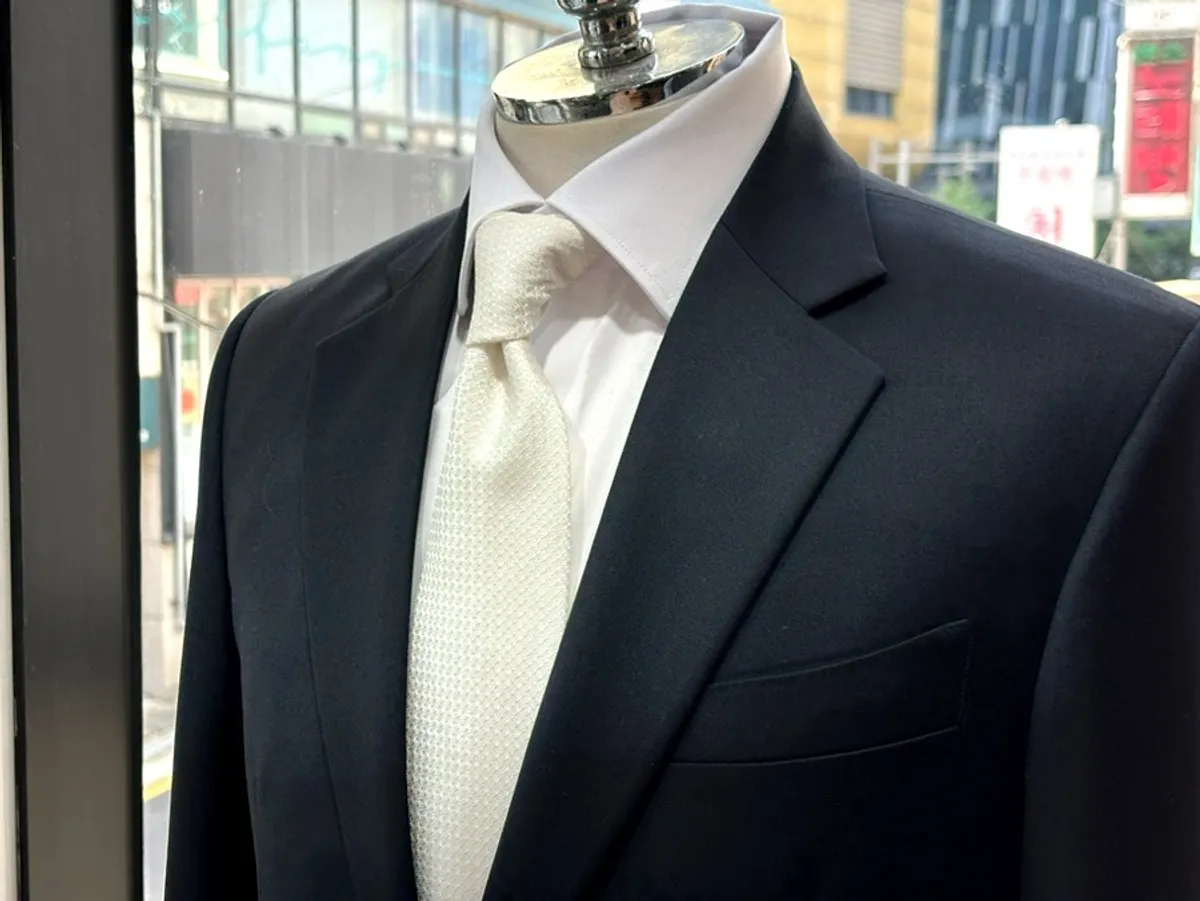 Groom's suit tailored at JJ Republic Sinsa Main Store