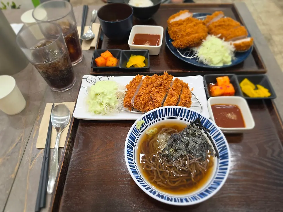 Full spread of handmade aged double pork cutlet and mini cold buckwheat set