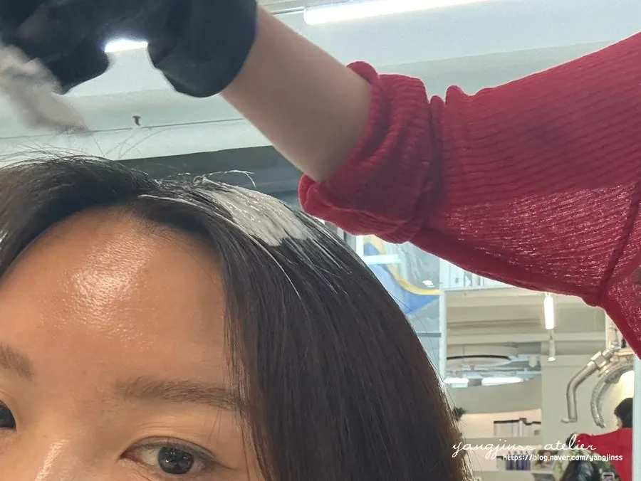 Applying the full dye during the treatment