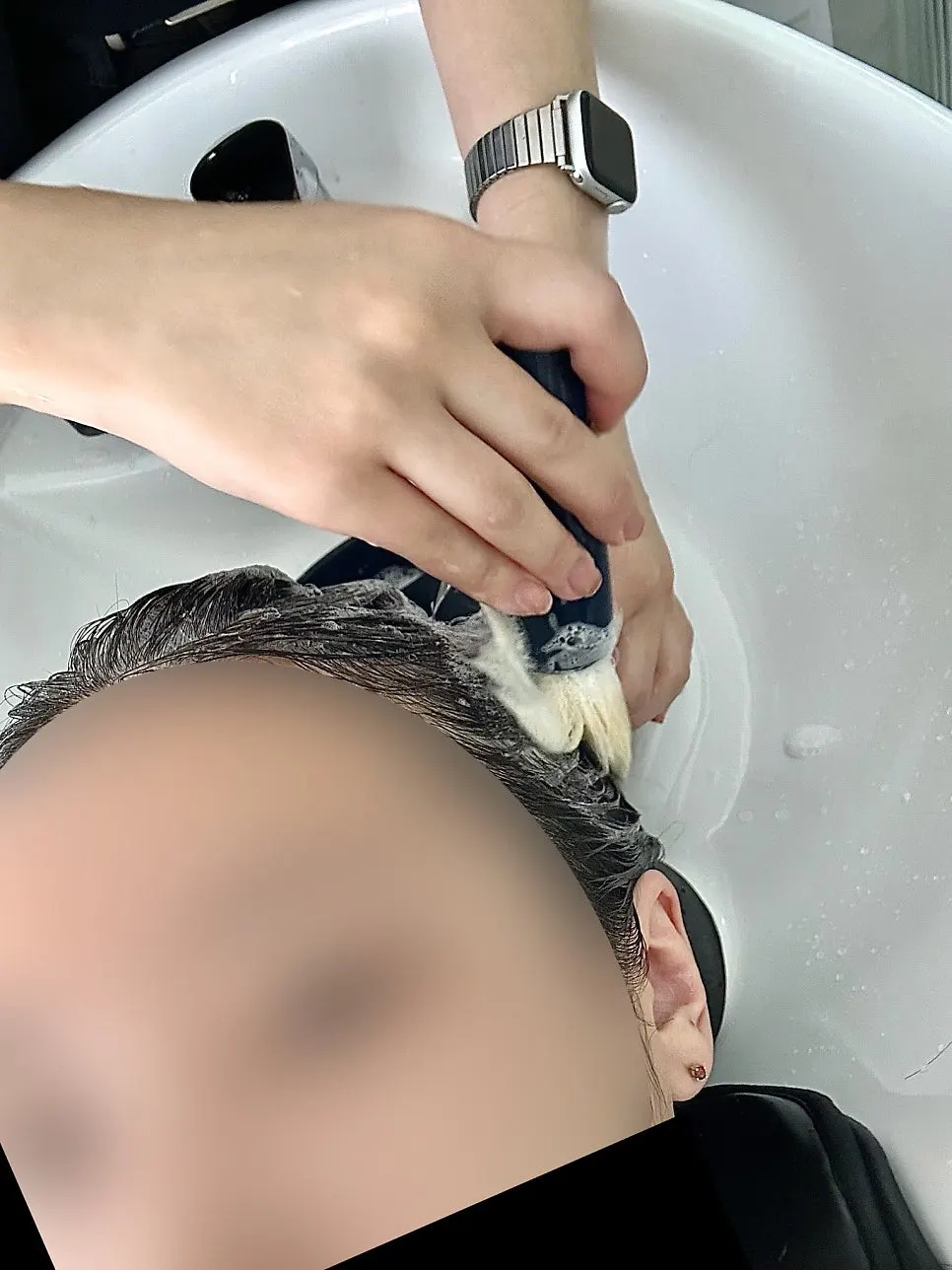 Mid-length hair before the perm