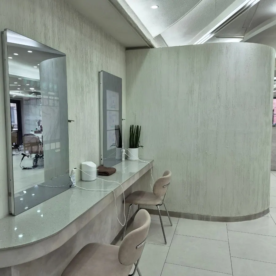 Window seating and treatment chair layout