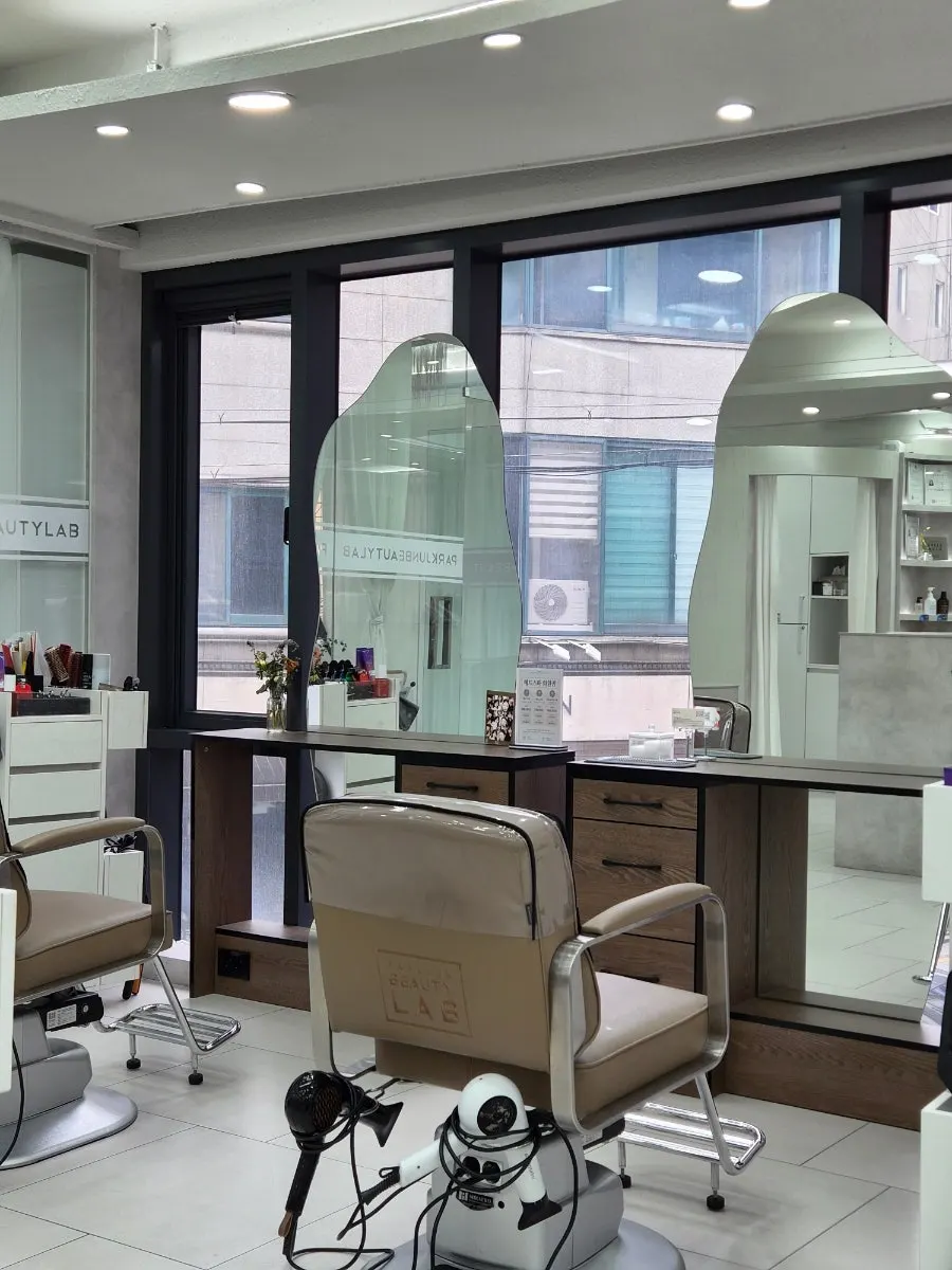 Applying repair ampoule and pH balancer