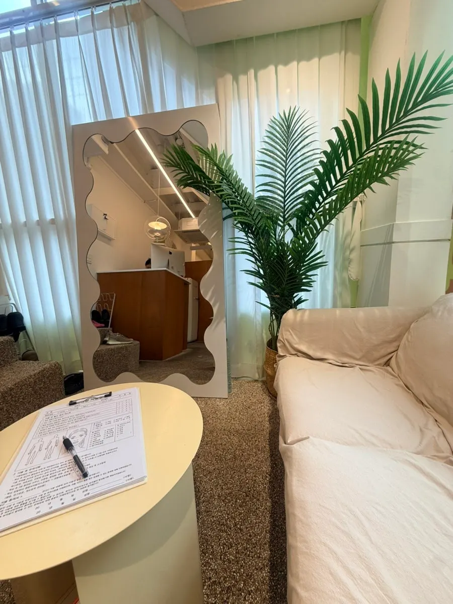 First hairline waxing experience and eyebrow waxing rebooking at Super Waxing Gangnam near Gangnam Station