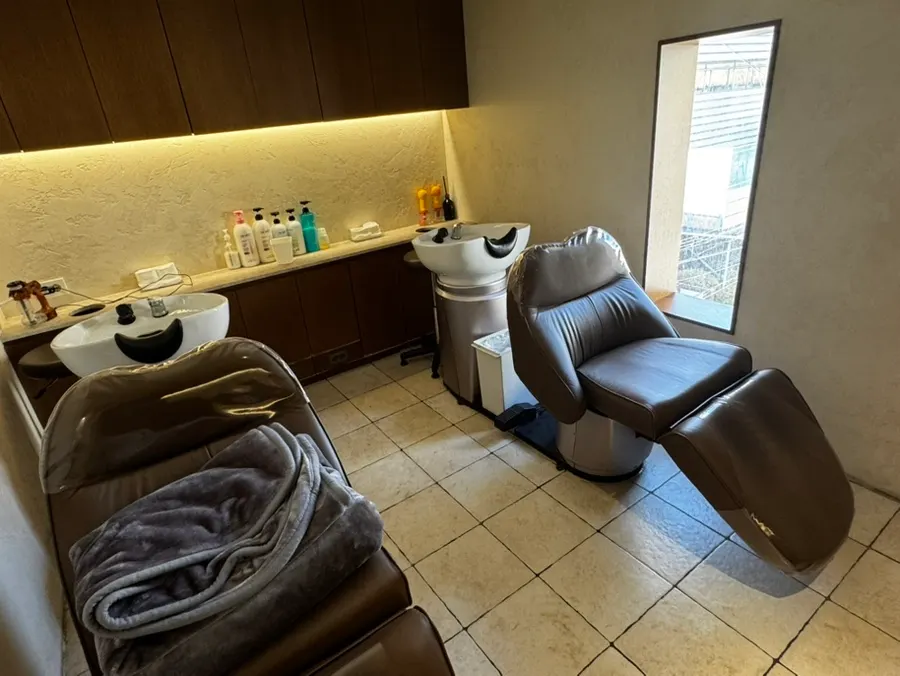 Cuticle-protection hair-care process