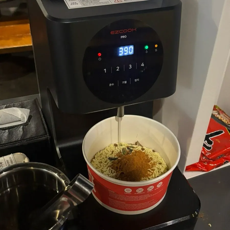 One free Han River ramen service per person