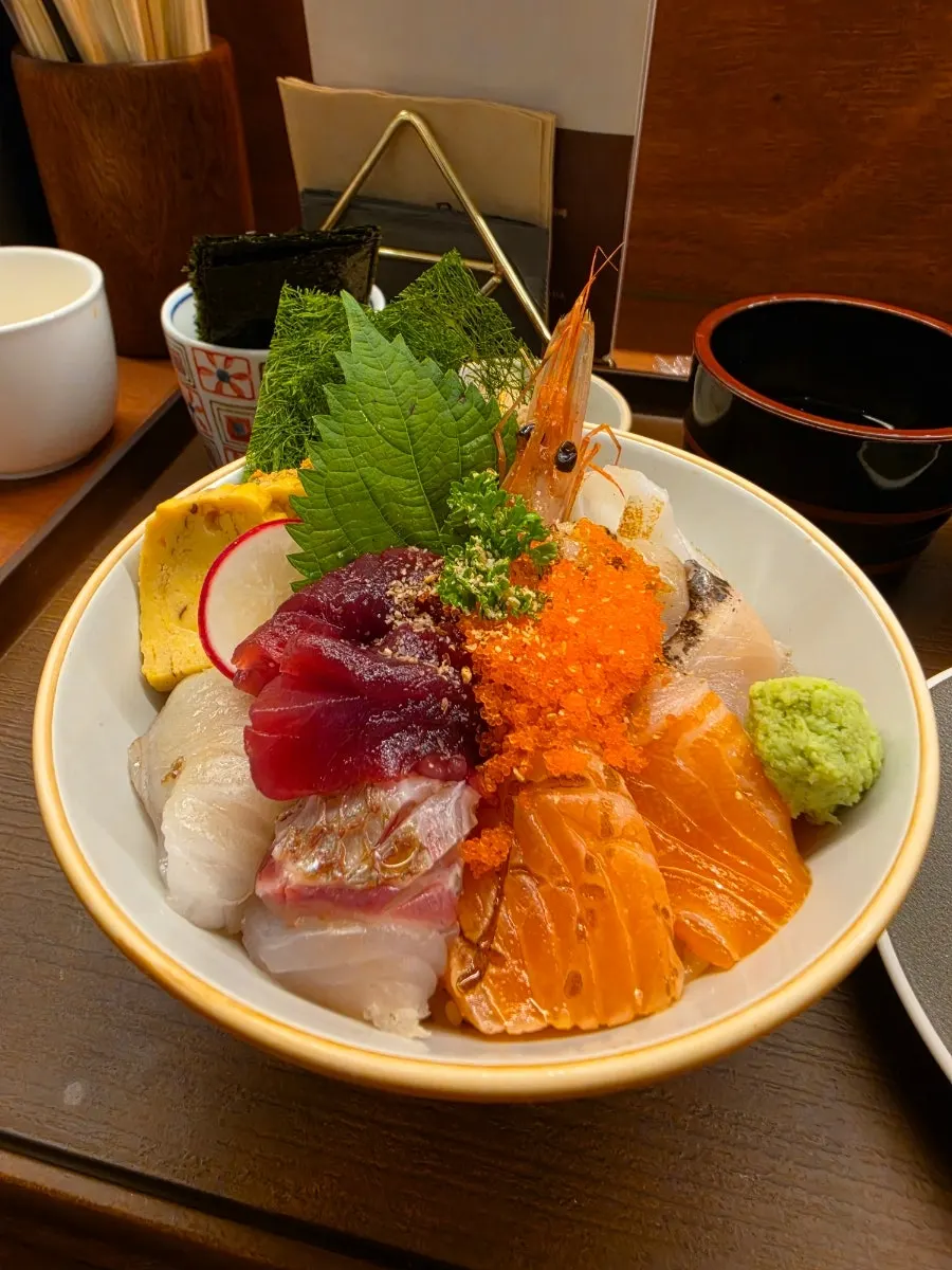A bowl of kaisendon piled high with seafood