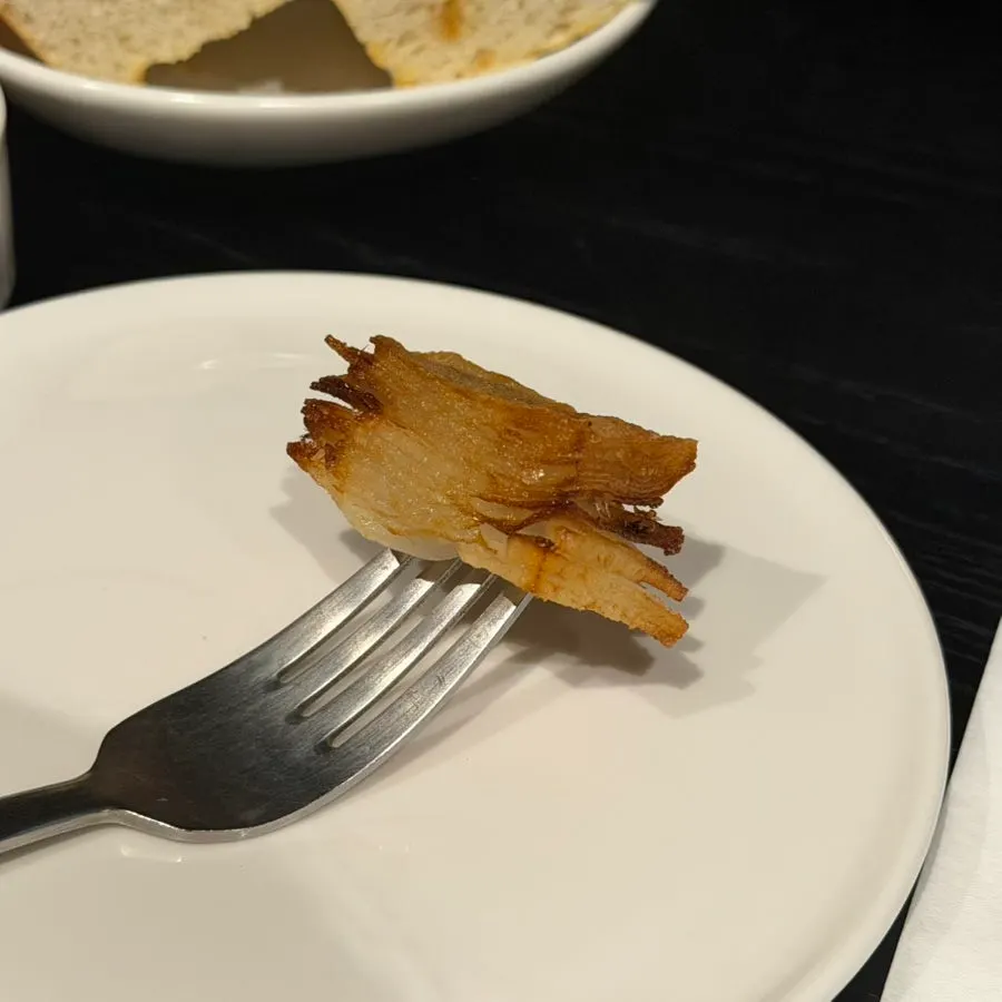 겹겹이 쌓아 구운 크리스피 감자구이