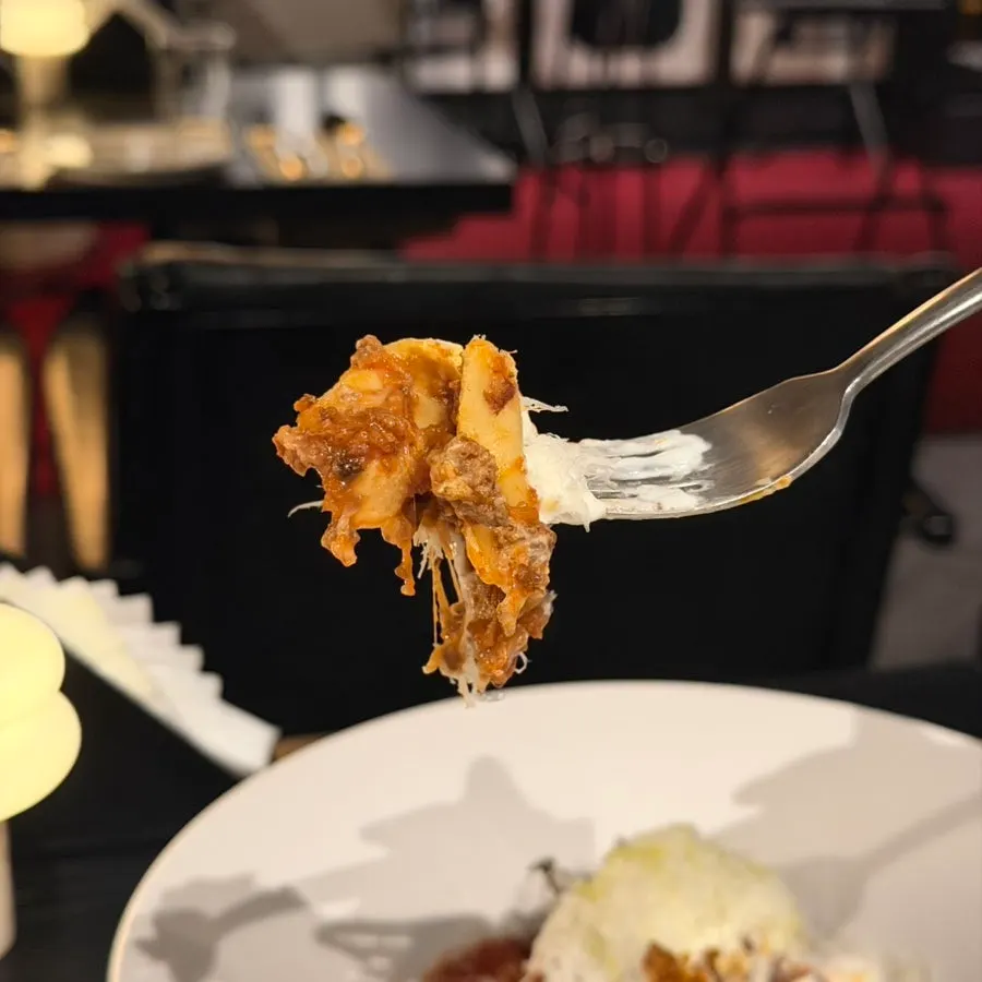 눈꽃치즈 올린 바질 토마토 라자냐