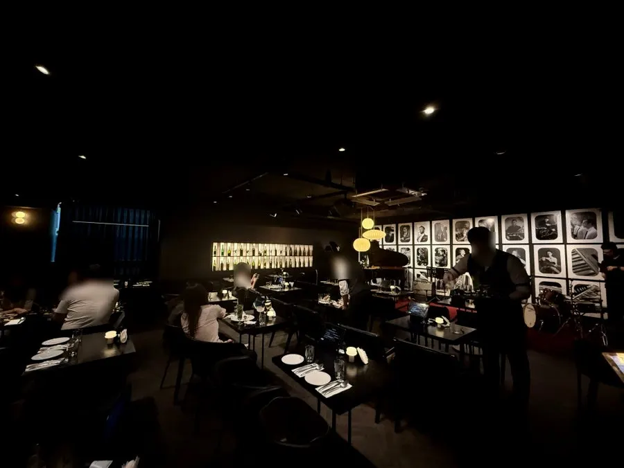 Flat Nine's black-toned interior and stage