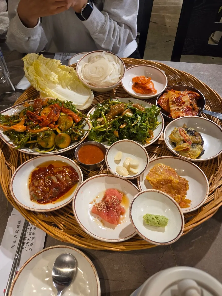 Table set with Saero and Cass beer