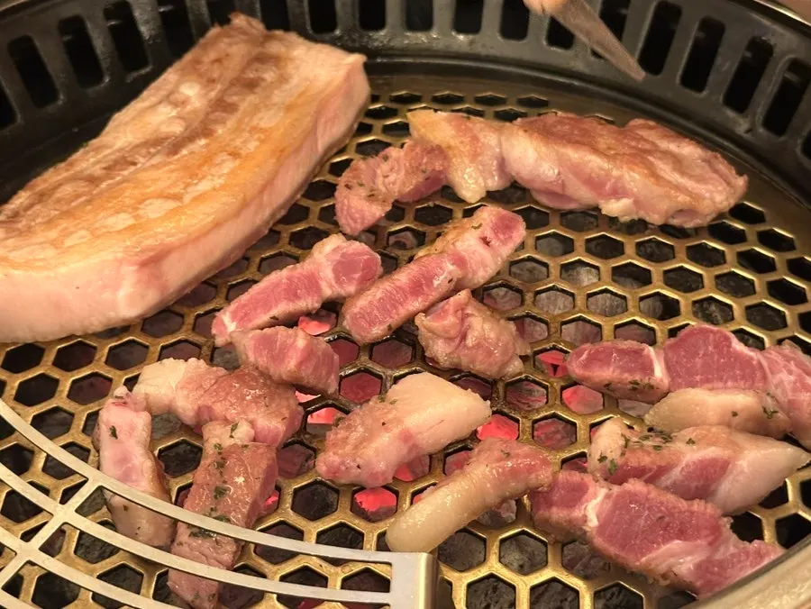 Ogyeopsal and pork neck on the grill