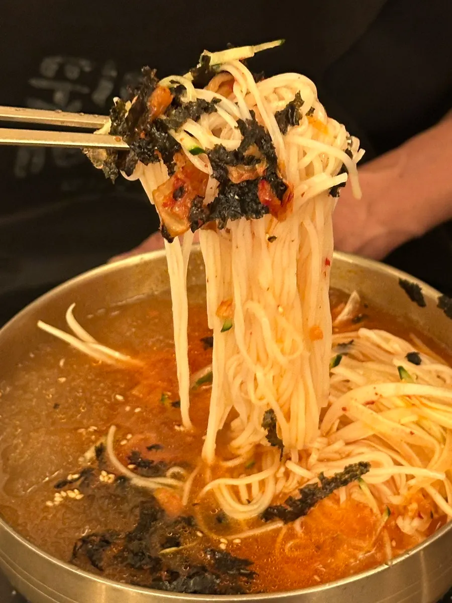 Doenjang jjigae and kimchi mari guksu