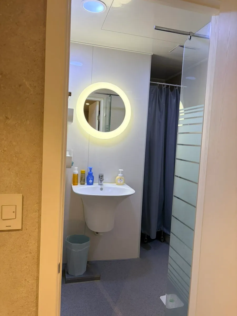 Interior of the cleansing room at Lashdol Gangnam Station