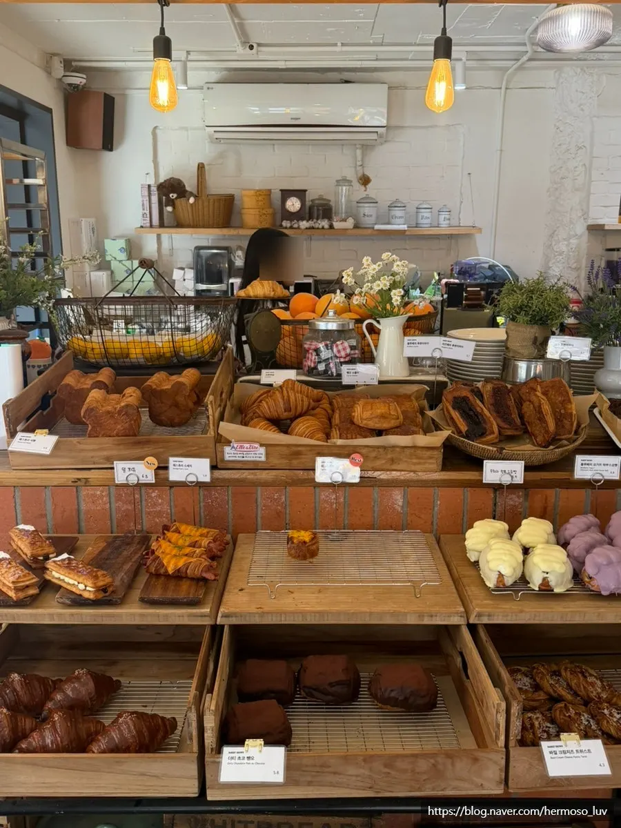 Terrace area at Bakerist Brown