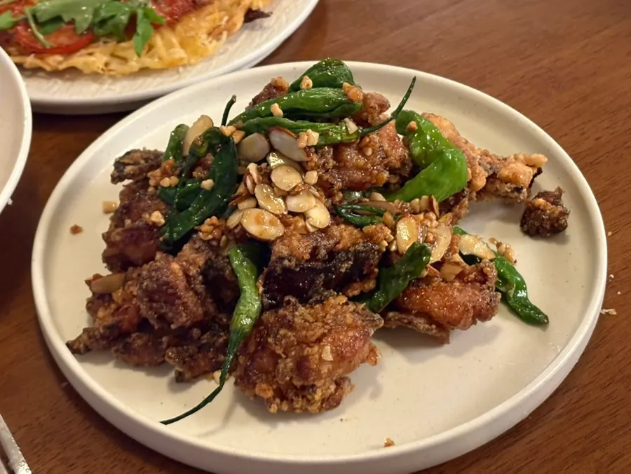모아 강남 꽈리닭강정
