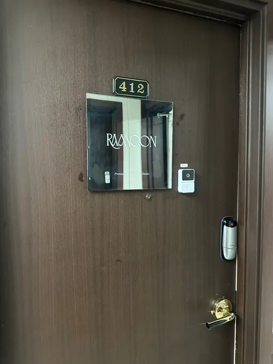 현대기림오피스텔 건물 입구 모습