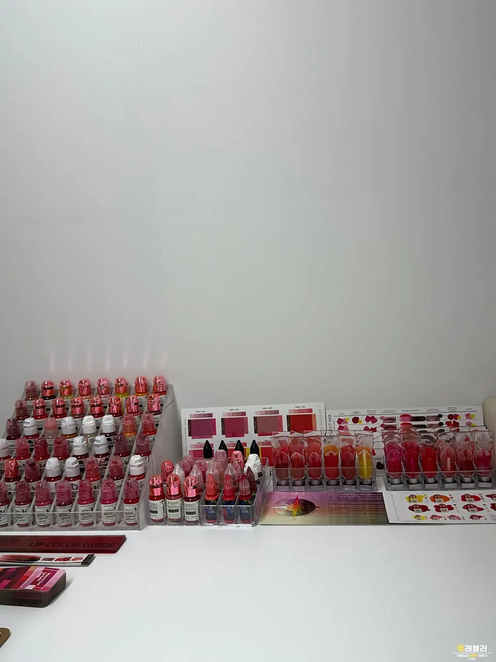 Personal color diagnosis process at Lamoon Brow