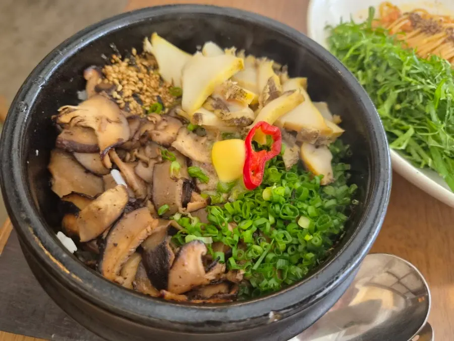 전복버섯버터솥밥