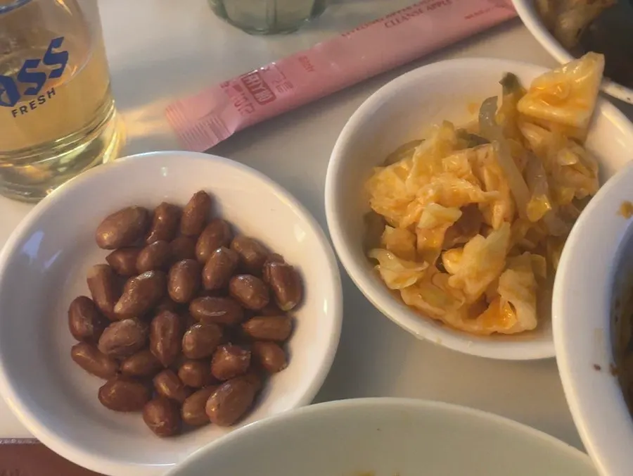 먼저 나온 시원한 칭다오 맥주