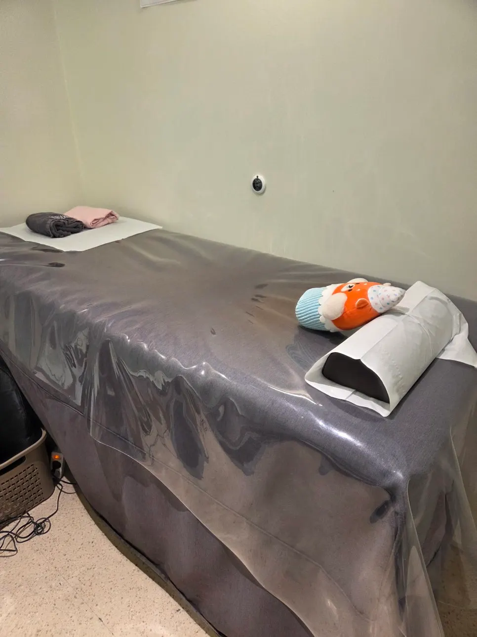 Nu Waxing & Brow private room information