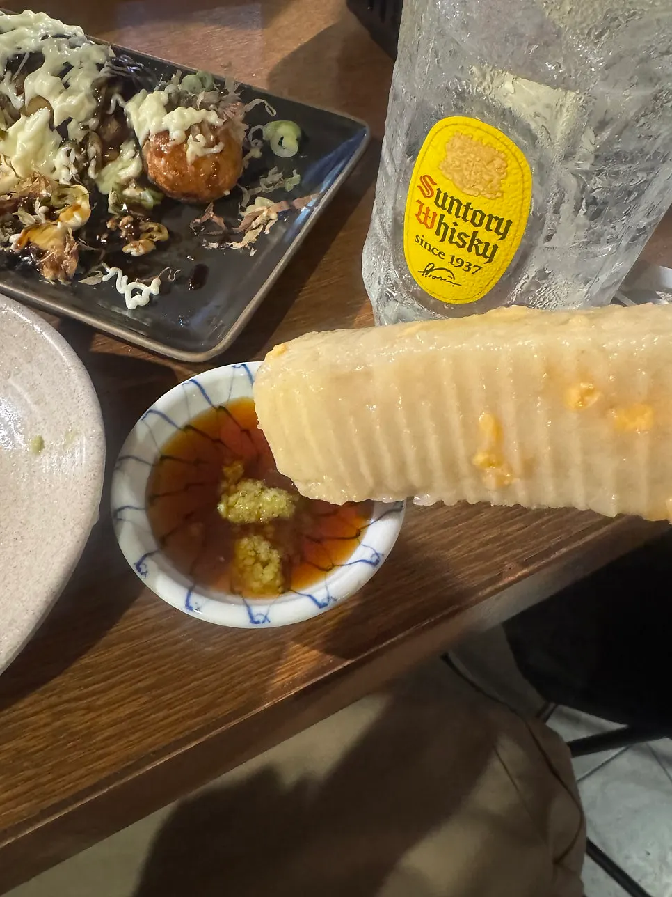 와사비 간장에 찍은 수제오뎅