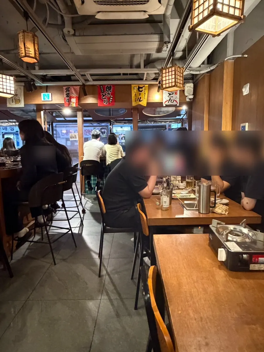 일본 분위기의 매장 주변