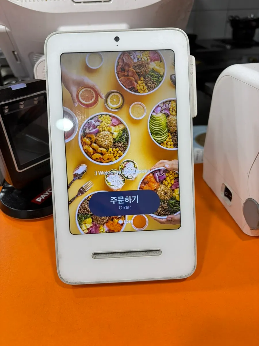 올라포케 강남점 매장 내부 모습