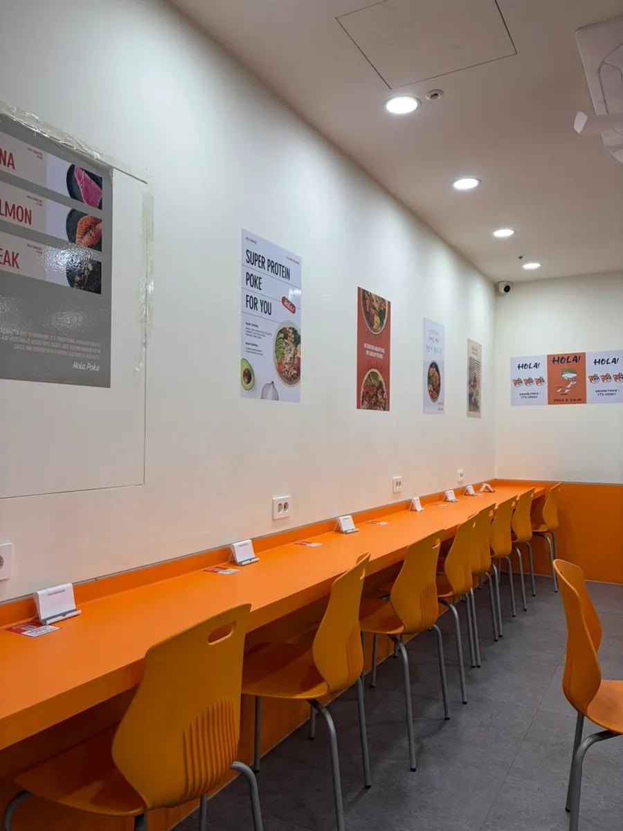 올라포케 강남점 2인석과 4인석 테이블