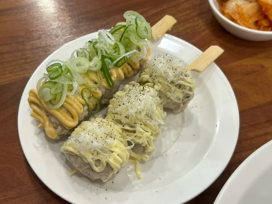 촉촉한 닭가슴살이 올라간 라멘