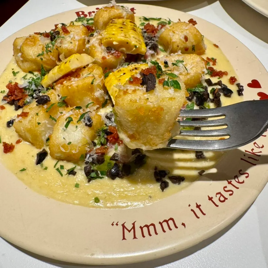 Chewy gnocchi with green onion cream sauce