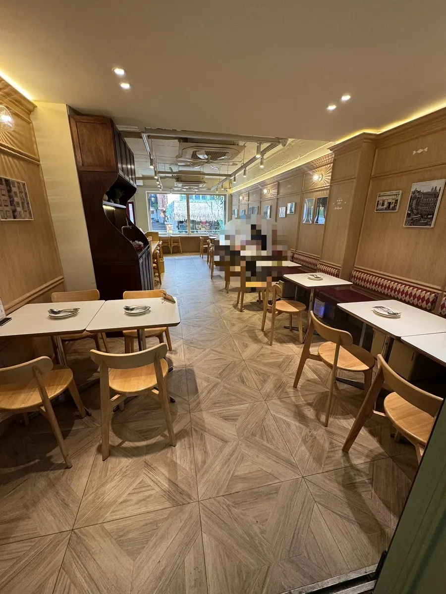 The atmosphere at Brivit near Gangnam Station