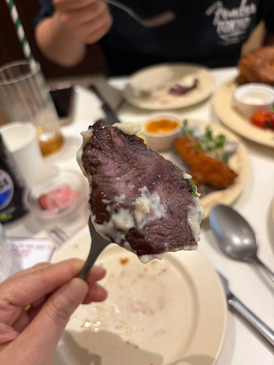 Moist bread served for dipping into sauce