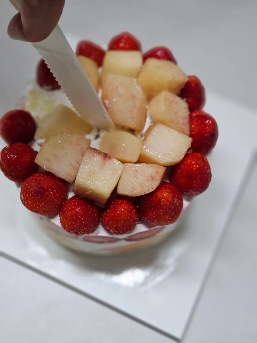 피치베리 홀케이크 단면