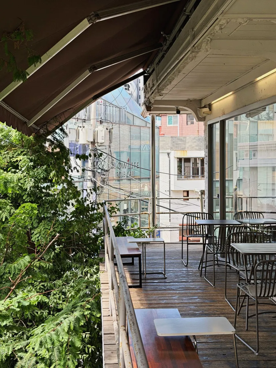 Second-floor space with widely spaced tables